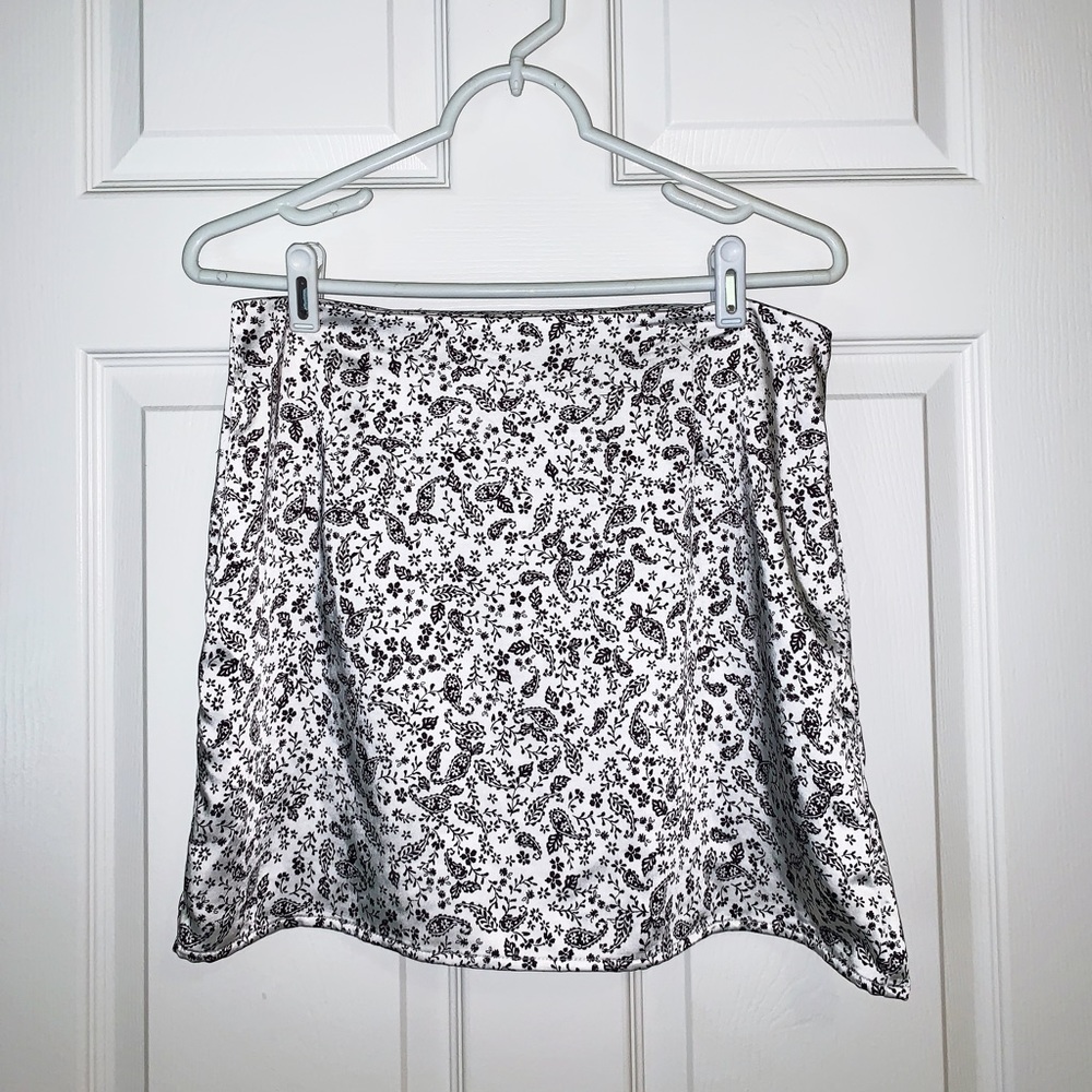 Kendall & Kylie Silk Bandana Skirt